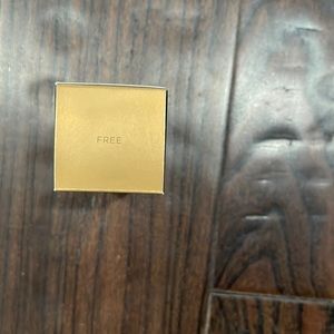 Bare Minerals Liquid Highlighter in color “free”